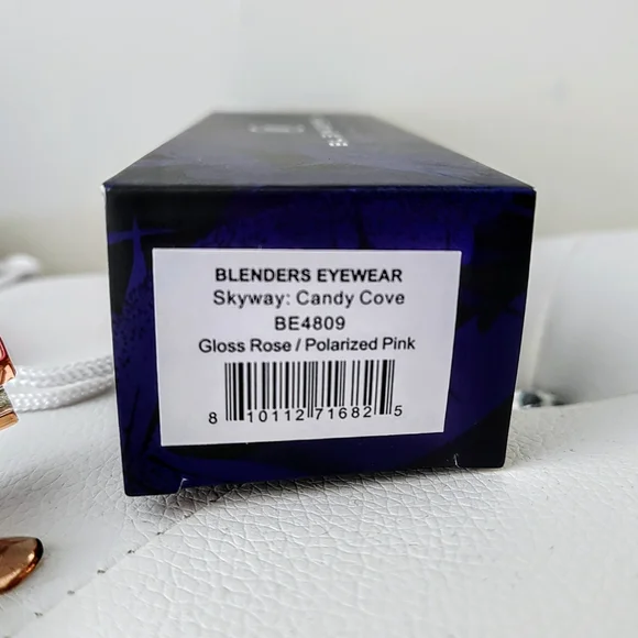 ~~BLENDERS🩷Skyway Sunglasses~~ - Picture 13 of 15